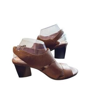 NWT Brown Sofft Leather Chunky Heel Y2K Sandal Women’s Size 9.5 Msrp 99$ city